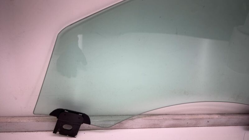 Does not apply 2012-2015 Tesla Model S MS Front Passenger Side Door Window Glass Right Assembly