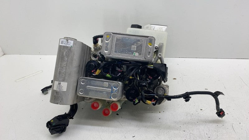 152300200B ⭕ 2021-2026 Tesla Model 3 Supermanifold Refrigerant Chiller w/ Coolant Reservoir