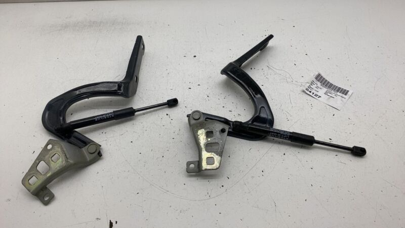 118839600B 20-23 Model Y Front Left/Right Hood Bonnet Hinge w/ Hood Lift Strut 1188396-00-B