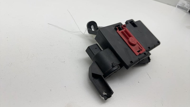4M0 941 823 A ⭕ 18-24 Porsche Cayenne Positive Terminal Fuse Battery Junction Box 4M0941823A