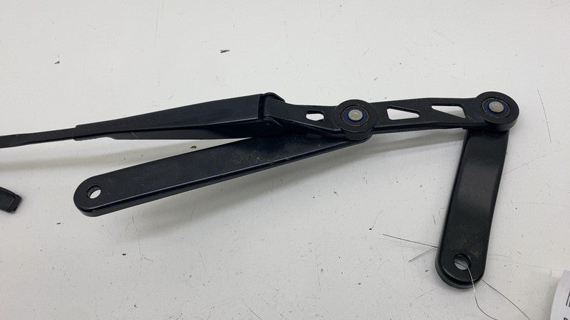 ⭕ 2022 Mercedes EQS 450+ Front Right Windshield Wiper Arm & Blade RH A