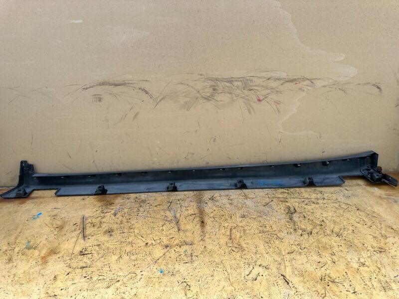 103421900B ⭕ 16-20 Tesla Model X Right Rocker Panel Sill Cover Outer Molding 1034219-00-B