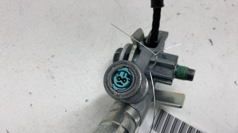 ⭕17-20 Maserati Levante Front Passenger Seat Belt Pretensioner Right 0