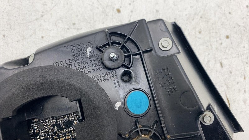 ⭕ 2012-2022 Tesla Model S Rear Right Taillight LED Outer Tail Lamp 600