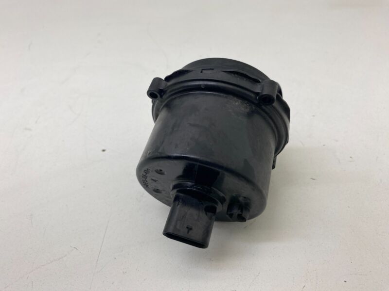 1088245 99 I 2017-2023 Tesla Model 3 M3 Radiator Reservoir Auxiliary Coolant Water Pump Motor