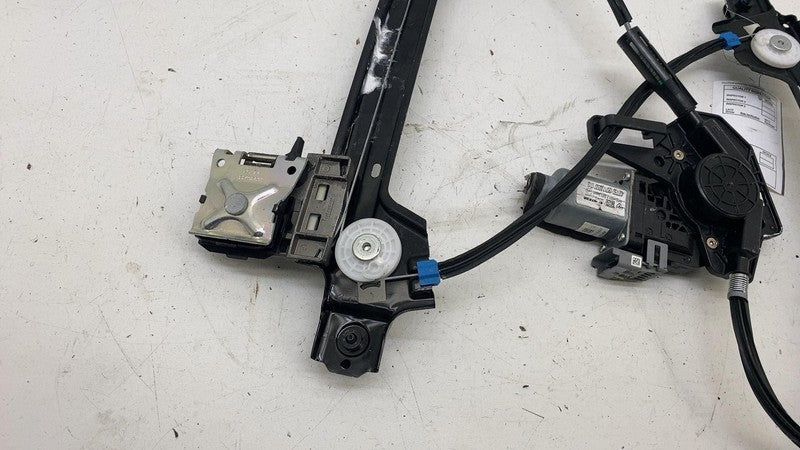 1028821-00-C ⭕ 2016-2020 Tesla Model X Rear Right Door Window Regulator & Motor 1028821-00-C