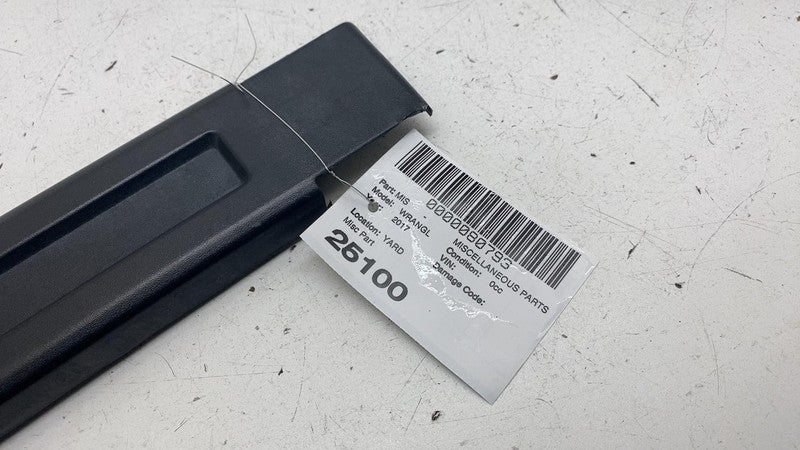 55397091AC ⭕ 07-18 Jeep Wrangler Rear Tailgate Liftgate Lower Hinge Cover Trim 55397091AC