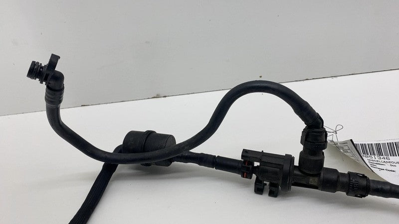 2018-2023 BMW 530e G30 Fuel Tank Vacuum Pump Breathe Vent Tube Line Ho
