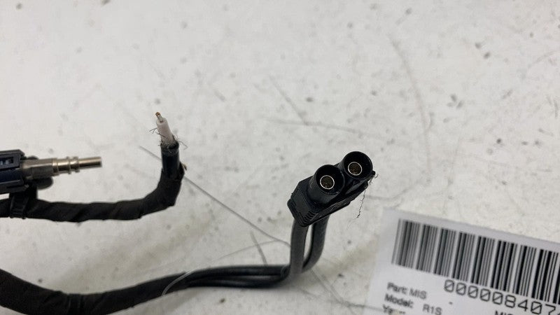 PT00513493 C ⭕ 2025 Rivian R1S Rear Right Tailgate Upper Liftgate Wiring Harness PT00513493-C