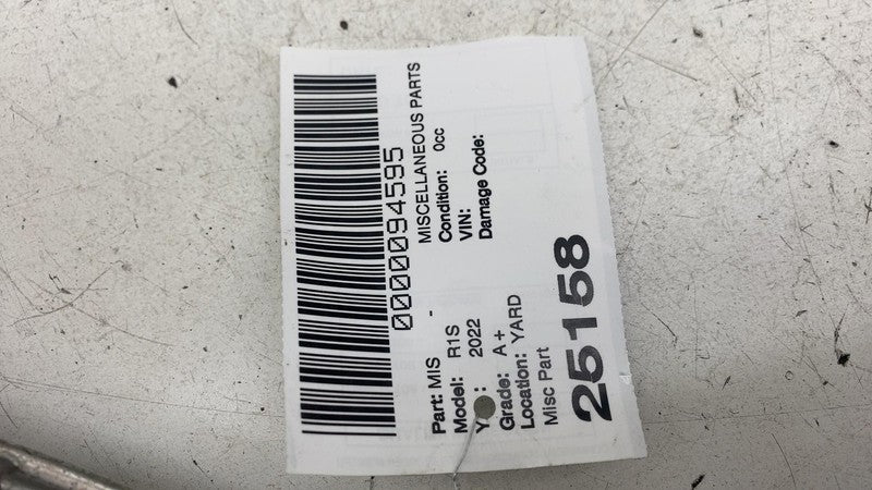 ⭕ 2022 Rivian EDV-700 Front Right Windsshield Wiper Motor Mechanism PT