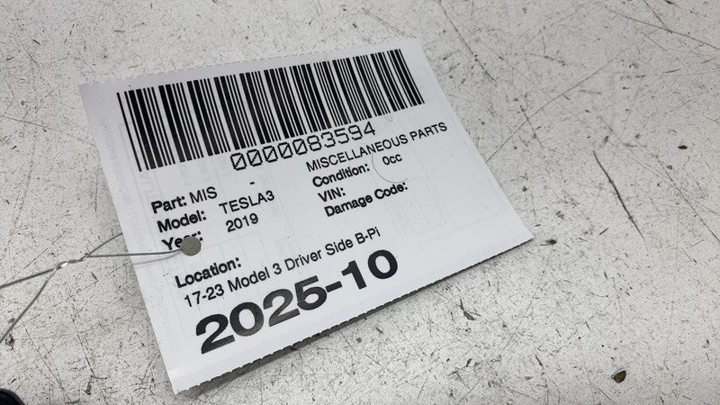 110043700C ⭕ 17-23 Model 3 Driver Side B-Pillar Applique Glass w/ Camera Left 1100437-00-C