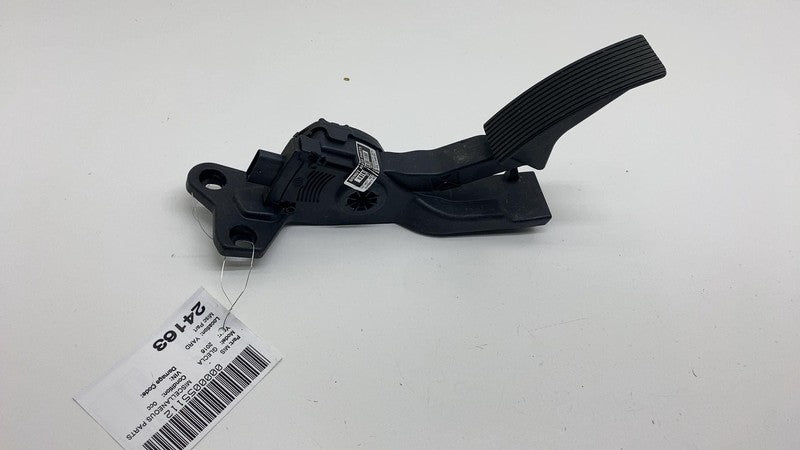A2923000000 2012-2019 Mercedes-Benz GLE350 Front Driver Gas Throttle Pedal Accelerator OEM