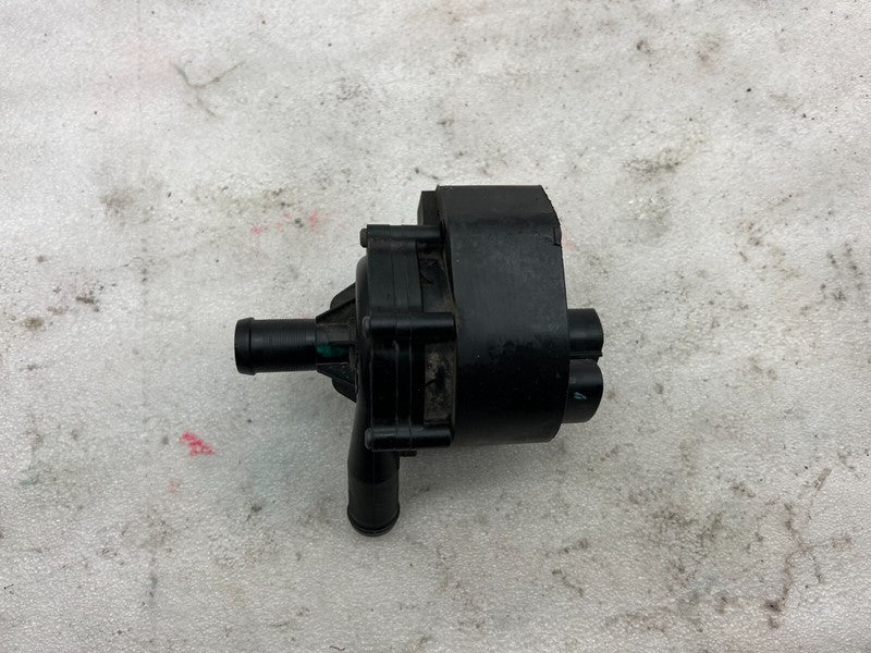 ⭕ 16-20 Model S Front Auxilliary Electric System Coolant Pump OEM 1035