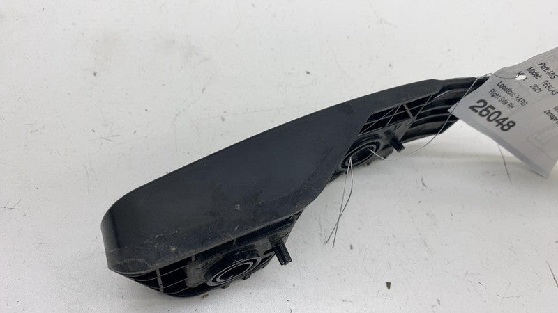 ⭕ 17-23 Model 3 Rear Right Bumper Taillamp Taillight Mount Bracket 108