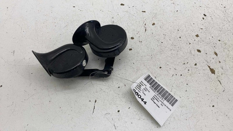 ⭕ 2017-2023 Tesla Model 3 M3 High + Low Pitch Tone Horn w/ Bracket 148
