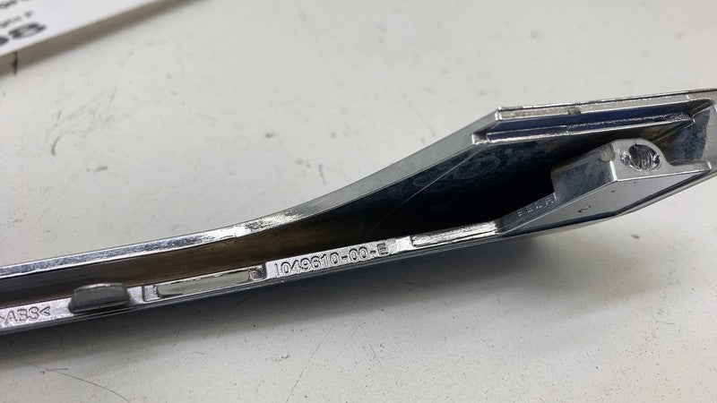 104961200E ⭕16-20 Model X Front Right Fog Light Eyelet Chrome Trim 1049612-00-E/1049610-00-