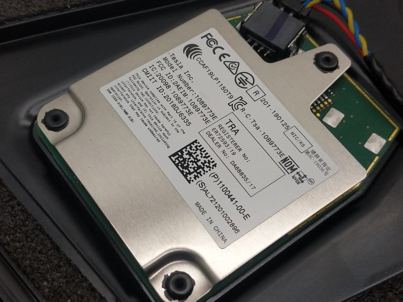 1100441 00 E ⭕20-23 Model 3 Right B-Pillar Applique Glass Trim Molding w/ Camera 1100441-00-E