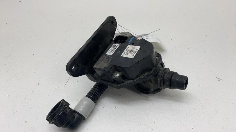 PT00017706-D ⭕2022-2024 Rivian R1T A/C Heater Cooling Control 1-way Valve w/ Hose PT00017706D