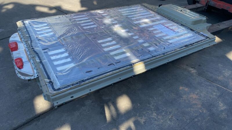 1056776 00 C 2016-2020 Tesla Model S X High Voltage Battery System Module Pack 90kWh 400VDC