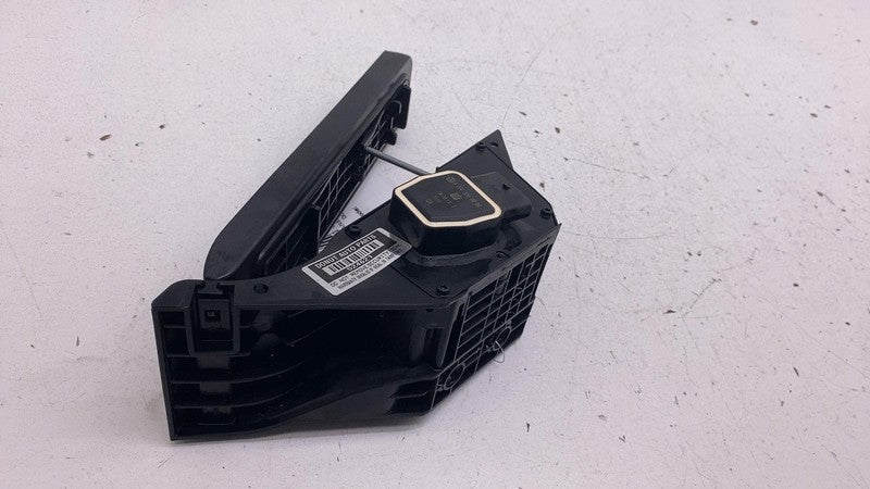 A2043000004 ⭕ 2010-2013 Mercedes-Benz E350 Front Driver Gas Accelerator Pedal A2043000004