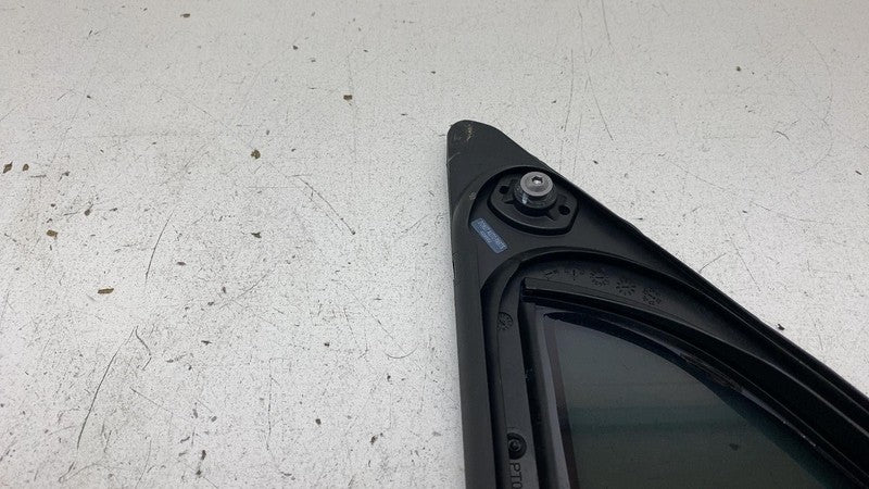 2022-2024 Rivian R1T R1S Passenger Side Door Corner Window Glass Right