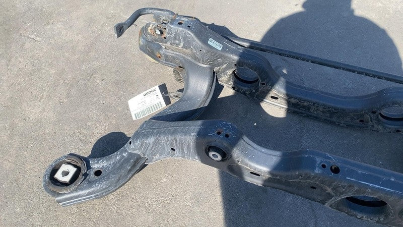 ⭕ 2014-2015 Mercedes-Benz B Electric Drive Rear Subframe w/ Stabilizer Bar Assy
