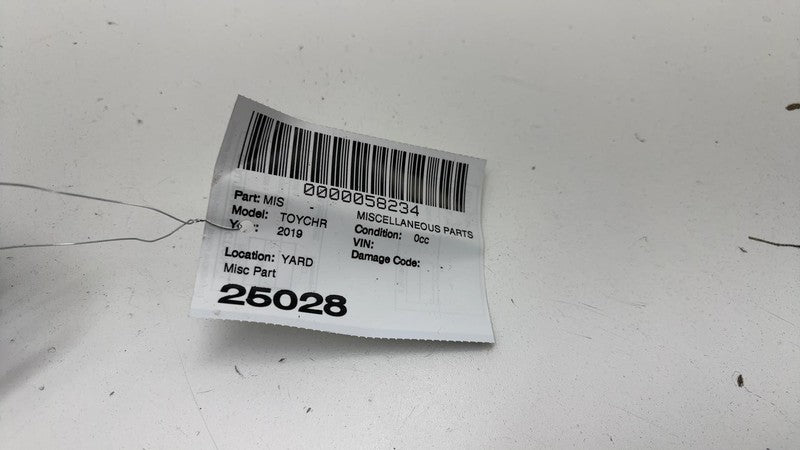 53828-10050 ⭕ 2018-2022 Toyota Driver Side Fender Rearward Insulator Seal Left 53828-10050