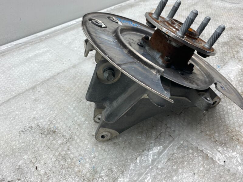 2016-2020 Tesla Model X Rear Right Suspension Spindle Knuckle w/ Hub & Shield RH