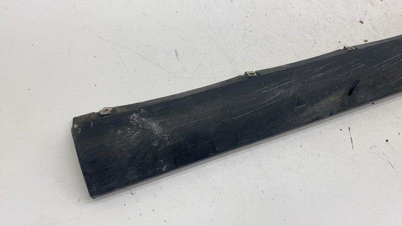 ⭕ 2022 Rivian EDV-700 Van Driver Door Rokcer Cladding PT00053750 / PT0