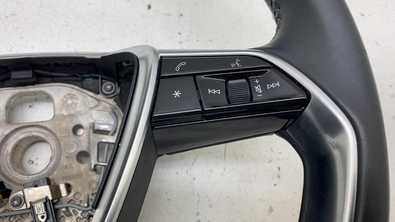 ⭕ 2021-2023 Audi E-Tron Steering Wheel with Switches and Bezel Cover 4