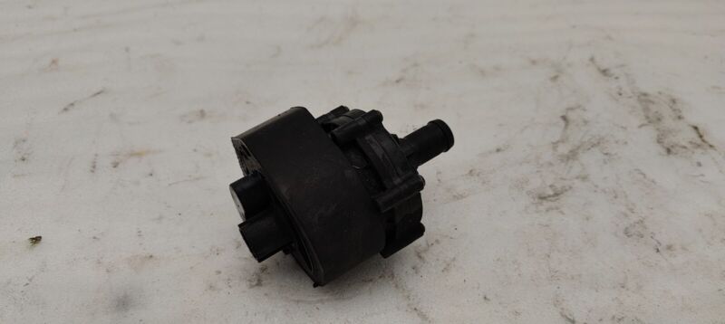 Does Not Apply 2016-2020 Tesla Model S X Cooling System Auxiliary Water Coolant Pump FWD Assy