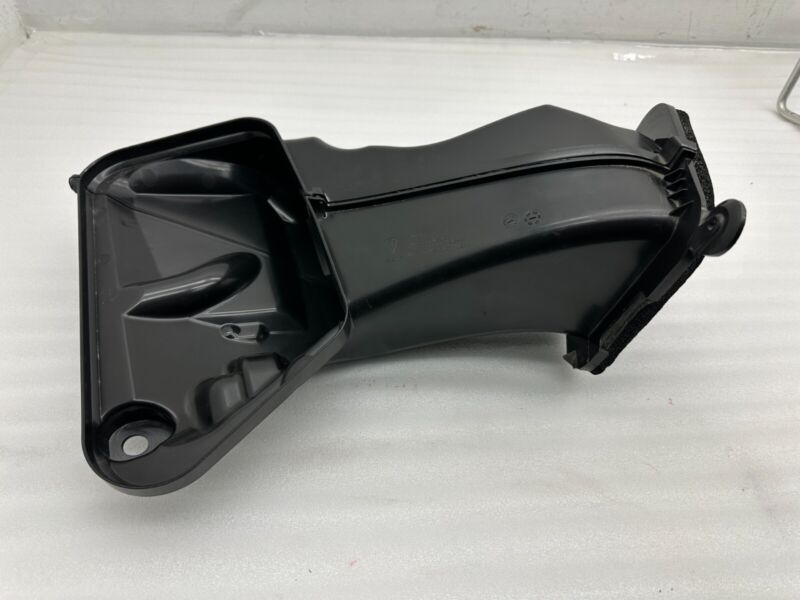 149913700D 2020-2023 Tesla Model Y MY Front HEPA Cabin HVAC Air Intake Outlet Duct Assembly