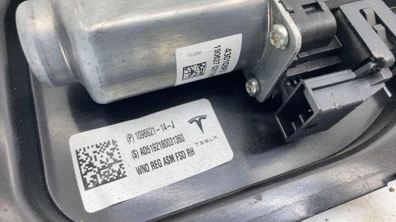1096621-14-J ⭕ 2017-2023 Tesla Model 3 Front Right Door Window Regulator & Motor 1096621-14-J