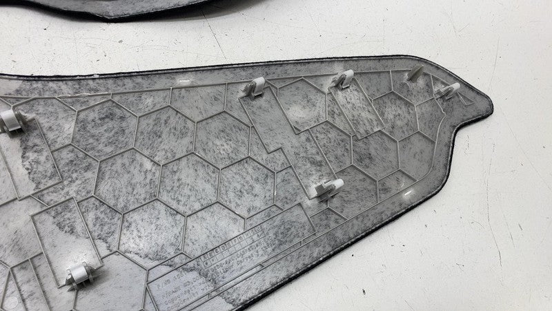 ⭕17-23 Model 3 Left & Right Center Console Carpet Trim 1561493-00-B/15
