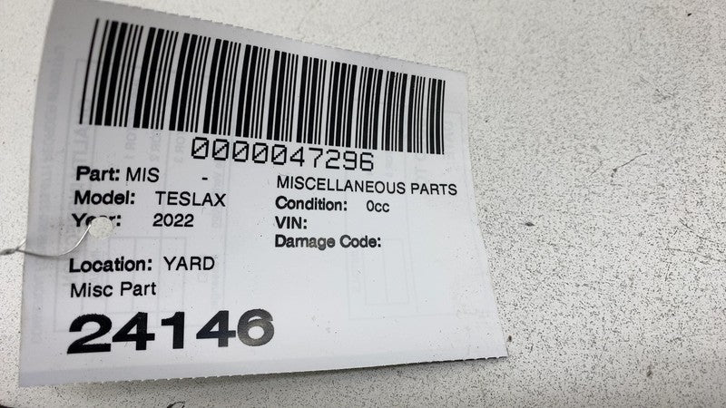 105155606C ⭕ 2016-2023 Tesla Model X Right Side Falcon Door Mid Gap Hider RH 1051556-06-C