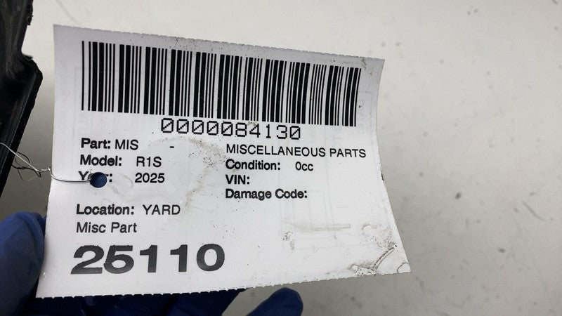 ⭕ 2025 Rivian R1S Front Left Inner Fender Liner Splash Shield Assy PT0