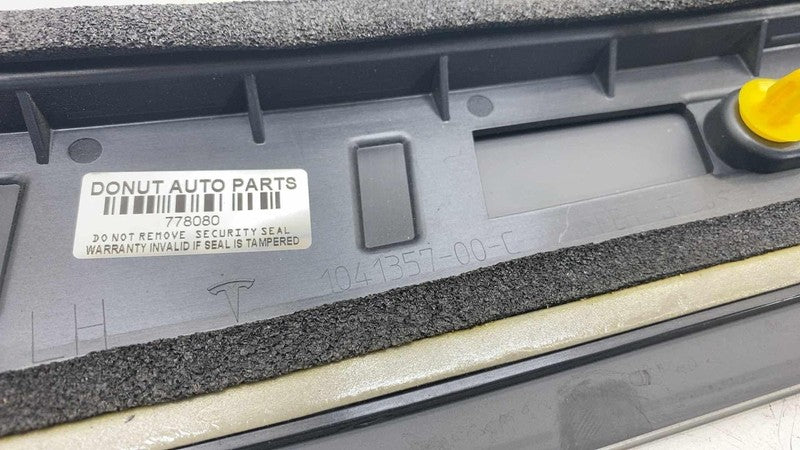 104135700C ⭕ 2016-2025 Tesla Model X Rear Side Exterior Door Glass Pillar Left 1041357-00-C
