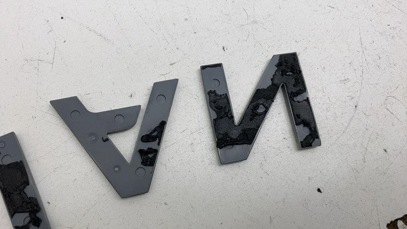 ⭕ 2025 Rivian R1S Nameplate Emblem Trim Badges Applique Letters (SET)