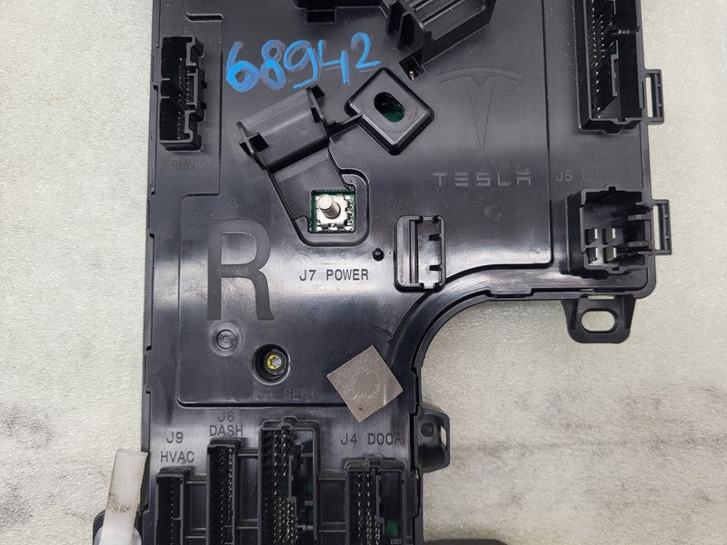 110034082F ⭕17-20 Tesla Model 3 Right Low Voltage Controller Electronic Module 1100340-82-F