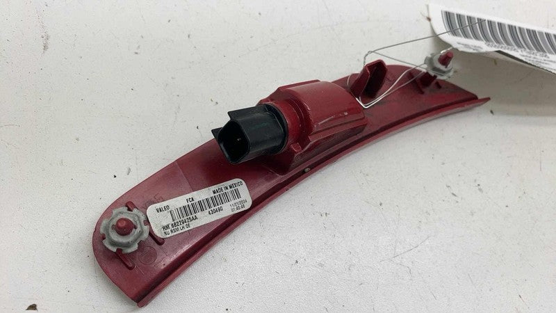 68229425AA ⭕ 2017-2025 Chrysler Pacifica Rear Left Marker Light Lamp Reflector 68229425AA