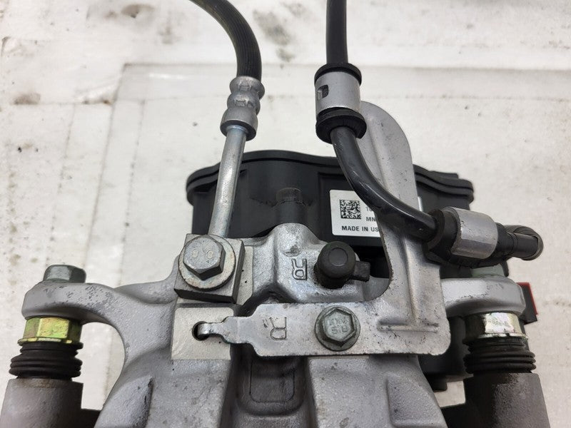 104462400I ⭕ 2020-2024 Tesla Model Y Rear Right Caliper + Brake Hose Line BASE 1044624-00-I