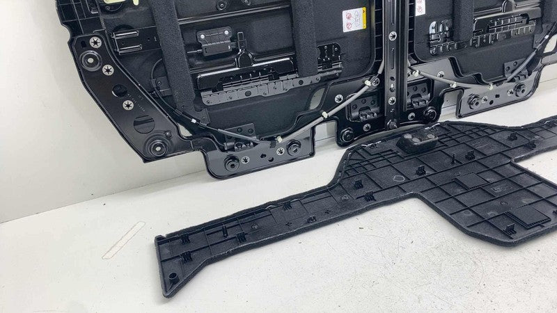 ⭕ 2017-2025 Chrysler Pacifica Rear 2nd Row Floor Load Tray Cover w/ Carpet Assy