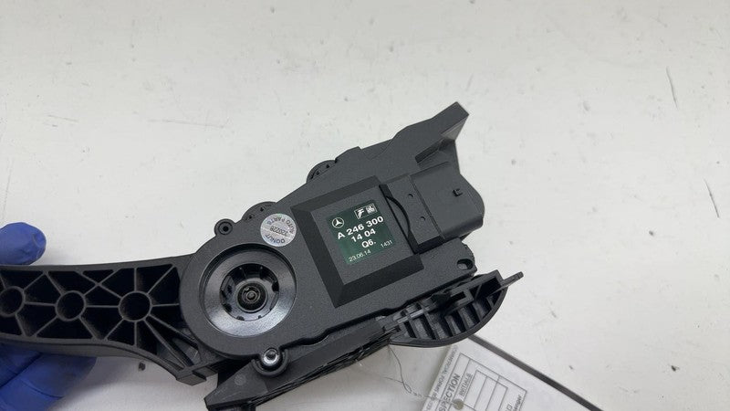 A2463001404Q6 ⭕ 13-19 Mercedes-Benz B-Class Front Driver Gas Accelerator Pedal A2463001404Q6