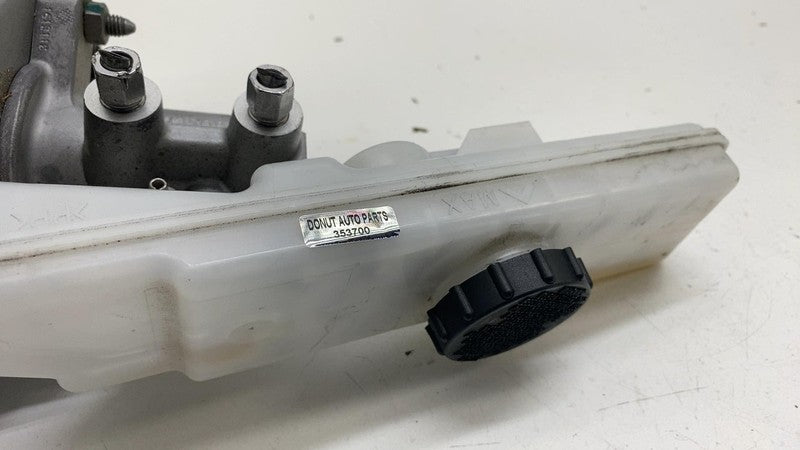 ⭕ 2017-2023 Model 3 Power Brake Booster Master Cylinder & Reservoir 10