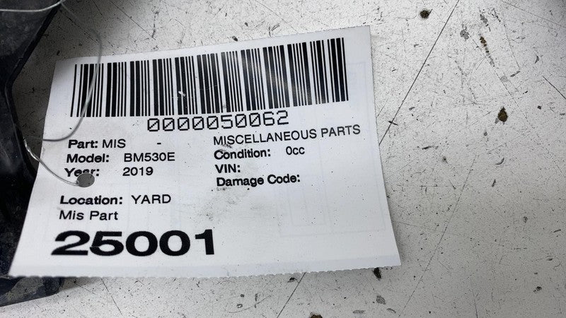 7351450 2018-2020 BMW 530e G30 Passenger Side Under Body Shield Panel Liner Right RH OEM