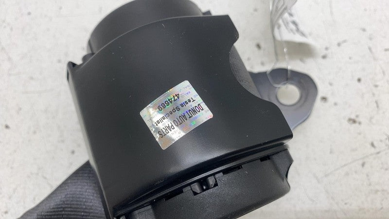 PT00001051-H ⭕ 2022-2024 Rivian R1T Rear Center Seat Belt Retractor PT00001051-H