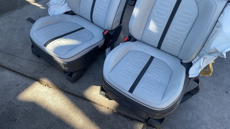 ⭕2022-2024 Rivian R1T Front Left & Right + Rear 2nd Row Leather Seat O