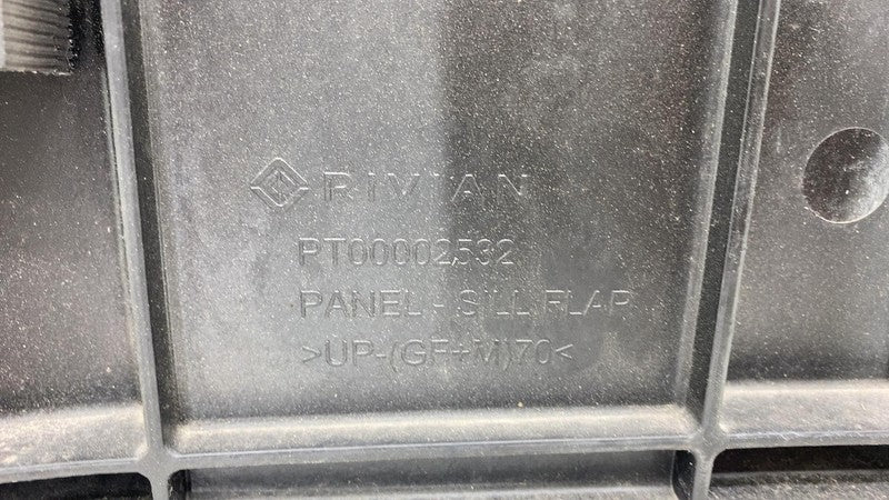 PT00002532 ⭕ 2022-2024 Rivian R1T Tailgate Rear Bed Sill Flap Trim Panel Cover PT00002532