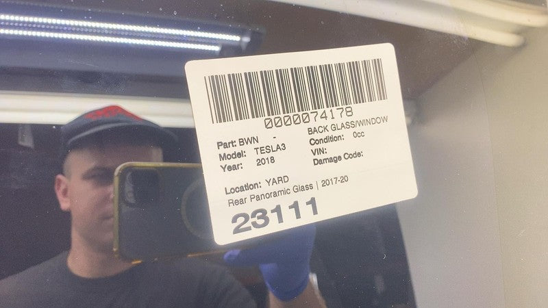 1472925-00-A 17-20 Model 3 Rear Trunk Panoramic Backlite Roof Glass Back Section 1472925-00-A