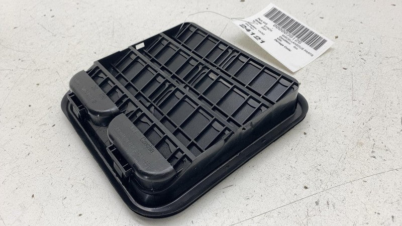 4M0819181B 19-23 E-Tron Rear Left or Right Quarter Panel Pressure Air Vent Grille 4M0819181